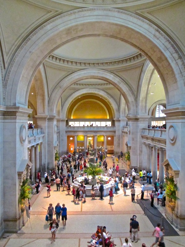Metropolitn Museum of Art Lobby