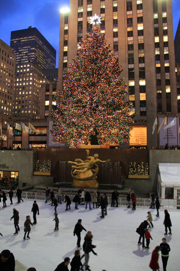 Rockefeller Center NY Ice skating in Rockefeller Center NYC