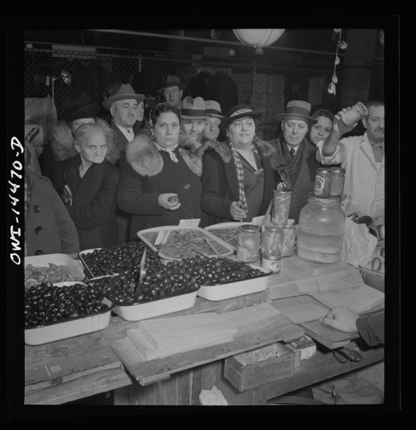 Italian Grocery, NYC 1943