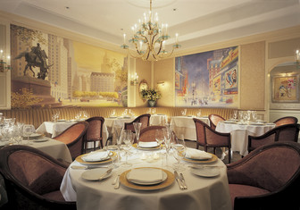 onyc_336x235_dining_upstairs01