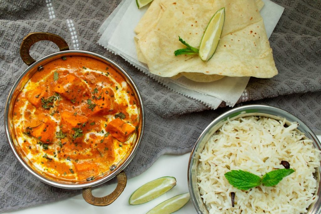 Curry, rice, and naan