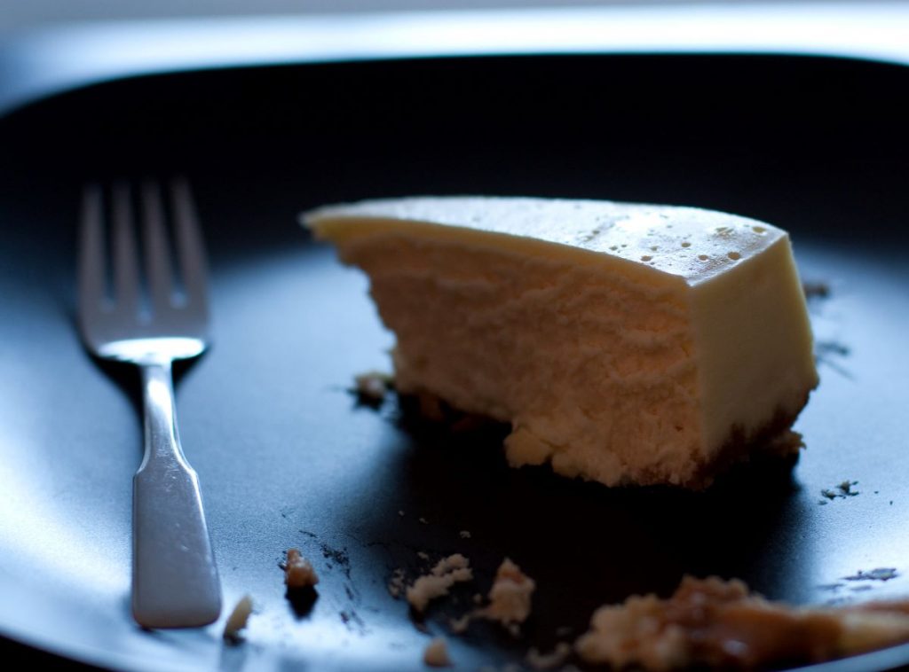 cheesecake on a plate