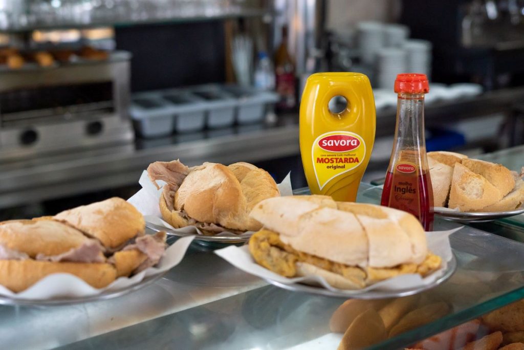 Portuguese fast-food: Bifana