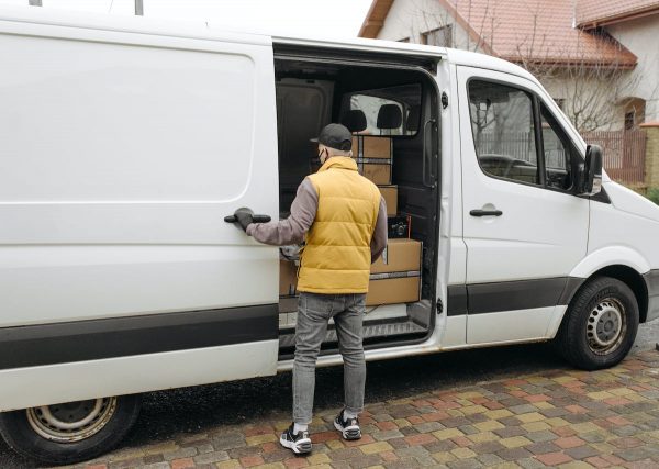 luggage store options in San Francisco include a full service