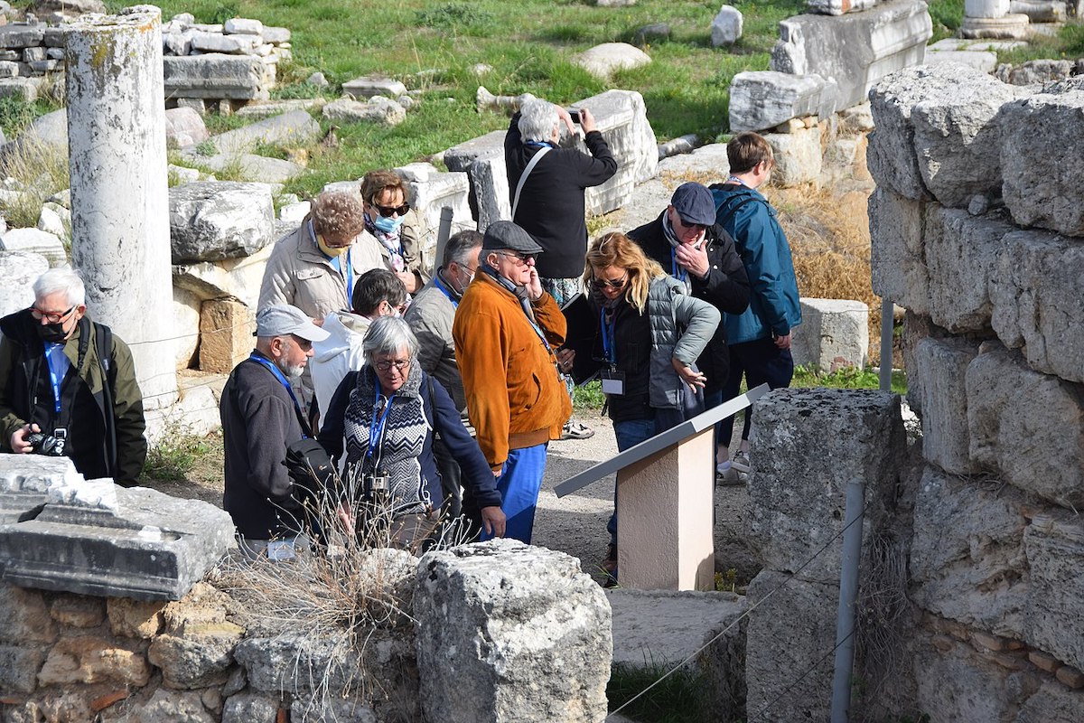 Archeological visit and tour of Ancient Corinth