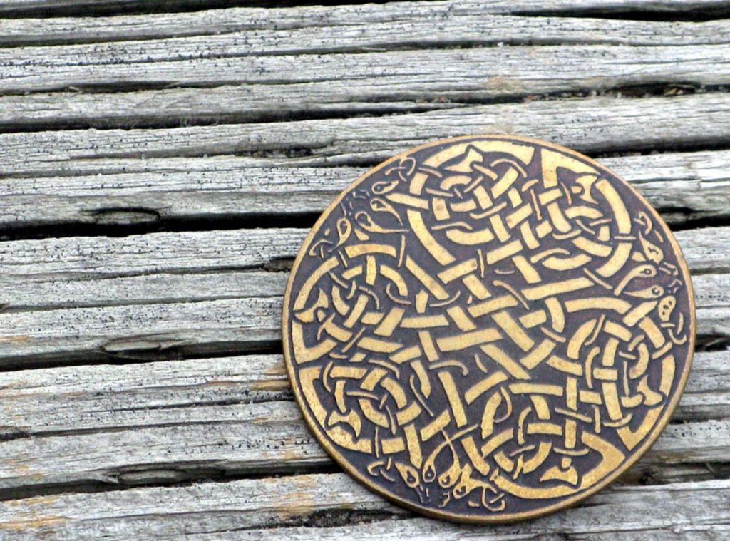 round trinket with Celtic knot design