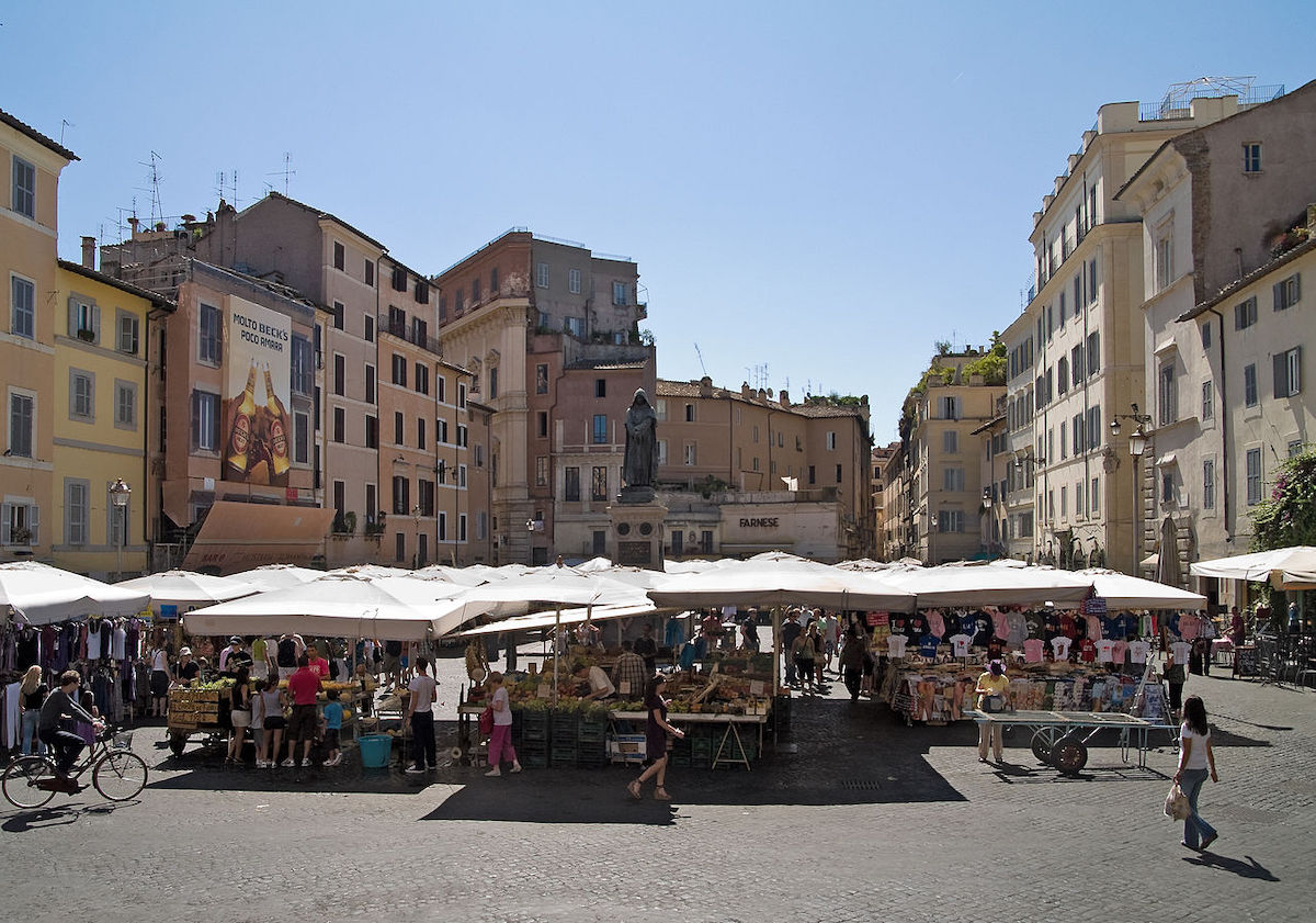 Campo dei Fiori with market and Giordano Bruno