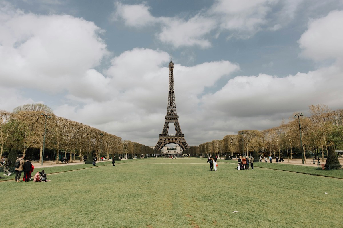 Best restaurants near Eiffel Tower have take away options