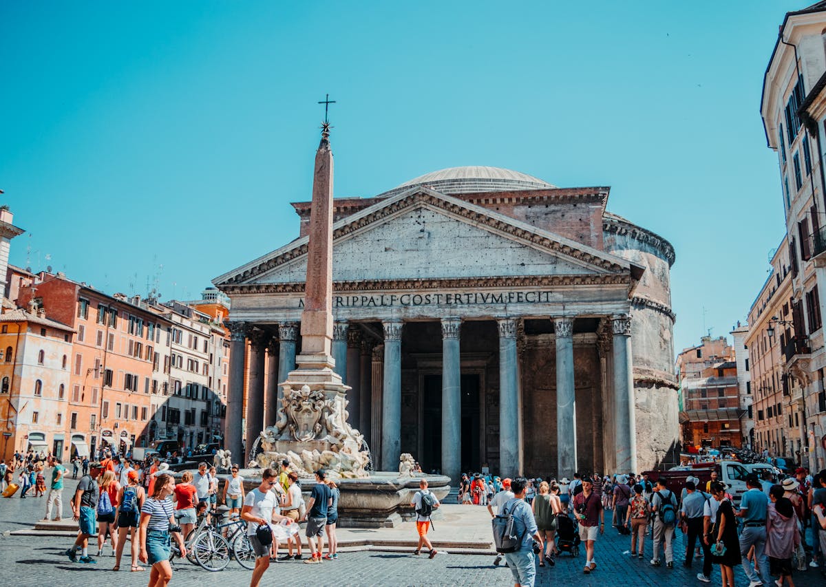 Pantheon visit during one day in Rome